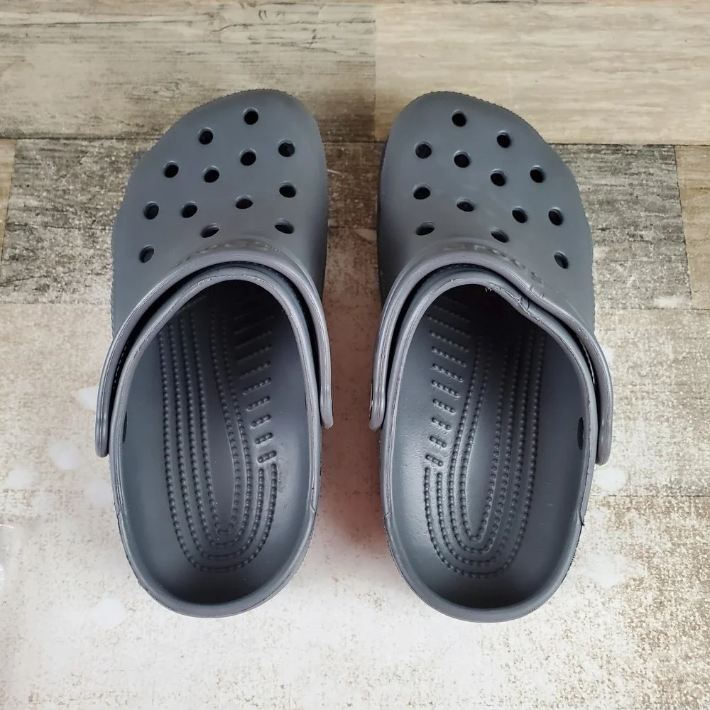 Crocs Classic Kids Clog Sz 2 J2 Comfort Gray Rubber Round Toe Slip On Slingback